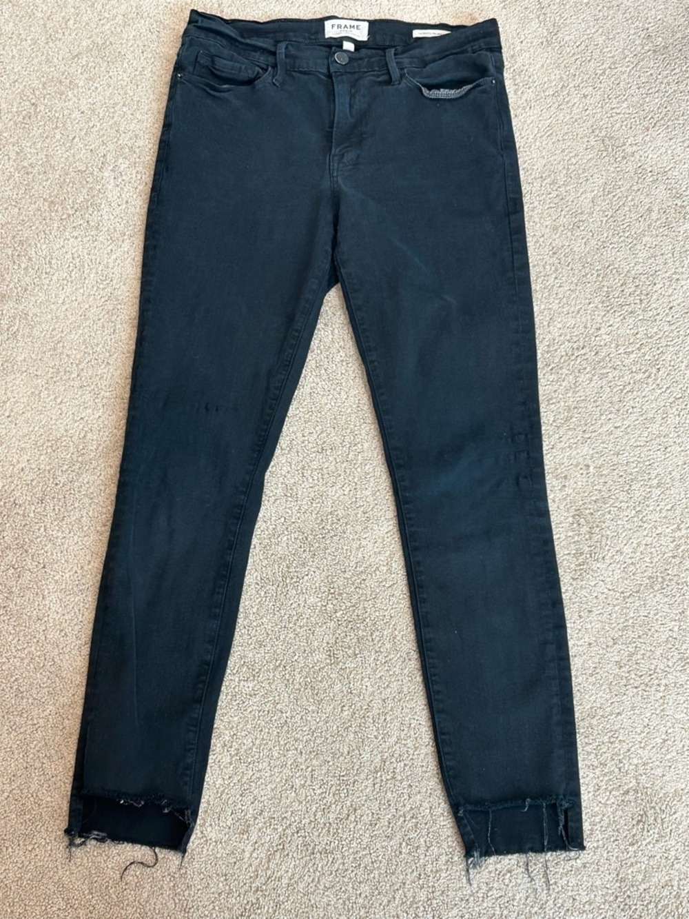 Frame Denim women’s Le Skinny De Jeanne Black Jeans raw unfinished ankle hem 30